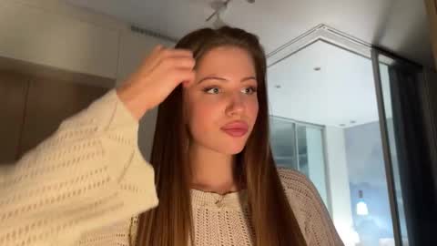 Kira online show from March 25, 2:56 pm