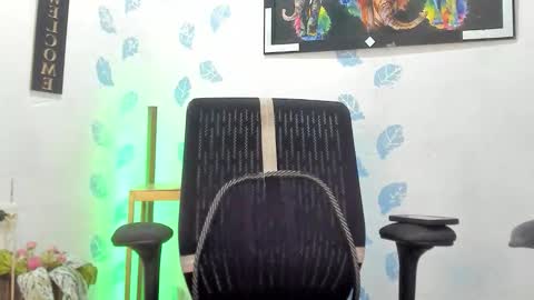 Snapshot of kiran_01 chatting on October 24, 10:39 pm kiran_01 online show from October 24, 10:39 pm