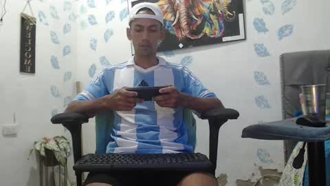 Snapshot of kiran_01 chatting on December 16, 12:48 am kiran_01 online show from December 16, 12:48 am