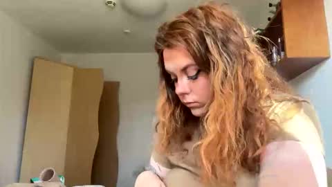 Snapshot of kiraslut981151 chatting on March 4, 2:45 pm kiraslut981151 online show from March 4, 2:45 pm