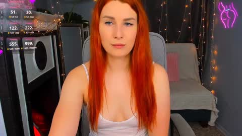 Snapshot of kiraxmoon chatting on December 5, 7:16 am kiraxmoon online show from December 5, 7:16 am