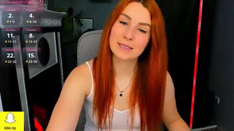 Snapshot of kiraxmoon chatting on February 21, 7:12 am kiraxmoon online show from February 21, 7:12 am