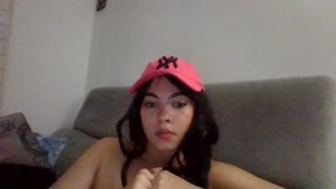 Snapshot of kiri_cute chatting on December 10, 8:08 am Kiri online show from December 10, 8:08 am