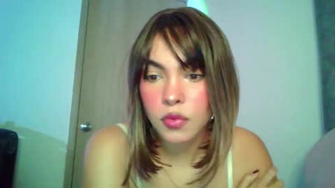 Snapshot of kiri_cute chatting on October 11, 4:55 am Kiri online show from October 11, 4:55 am