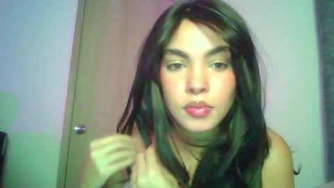 Snapshot of kiri_cute chatting on October 14, 4:57 am Kiri online show from October 14, 4:57 am