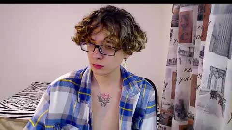 Alan online show from December 6, 5:33 pm