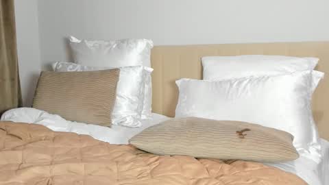 Kira online show from March 22, 8:23 pm