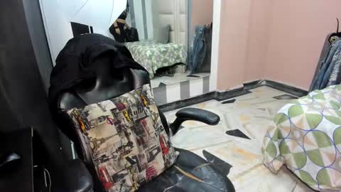 Snapshot of kirss_milff chatting on September 15, 12:38 pm kriss online show from September 15, 12:38 pm