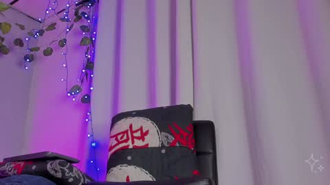 Snapshot of kiryto_babyhot1 chatting on December 24, 12:44 am online show from December 24, 12:44 am