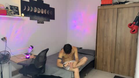 Snapshot of kisan_smith chatting on October 25, 3:03 am Kisan online show from October 25, 3:03 am