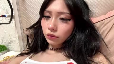 Hina online show from April 19, 6:10 pm