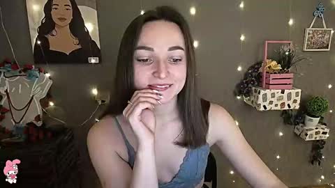 Snapshot of kiss_shy chatting on February 9, 8:11 am Valeria online show from February 9, 8:11 am