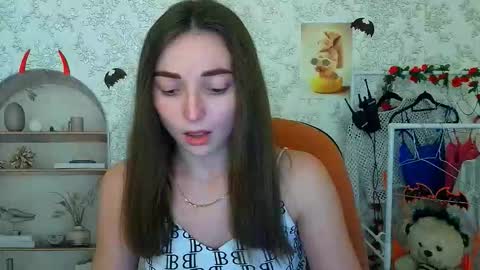 Snapshot of kiss_shy chatting on October 28, 2:20 pm Valeria online show from October 28, 2:20 pm