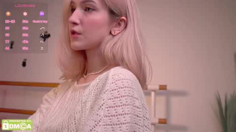 Snapshot of kisskiss_muah chatting on November 2, 2:08 pm Kate online show from November 2, 2:08 pm