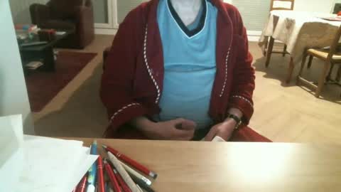 Snapshot of kisslog1 chatting on January 3, 4:44 am kisslog1 online show from January 3, 4:44 am