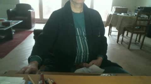 Snapshot of kisslog1 chatting on February 16, 7:26 am kisslog1 online show from February 16, 7:26 am