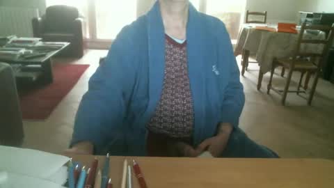 Snapshot of kisslog1 chatting on September 28, 7:03 am kisslog1 online show from September 28, 7:03 am