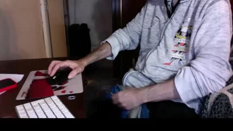 Snapshot of kissofbanned1983 chatting on November 13, 7:02 pm kissofbanned1983 online show from November 13, 7:02 pm