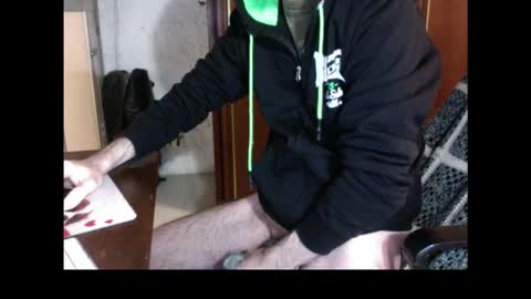 Snapshot of kissofbanned1983 chatting on November 27, 5:37 pm kissofbanned1983 online show from November 27, 5:37 pm