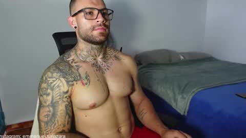 Snapshot of kite__ chatting on December 18, 12:29 pm kite__ online show from December 18, 12:29 pm