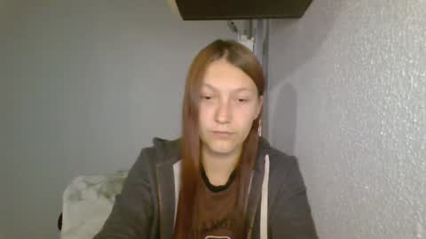 Snapshot of kiti_kitiss chatting on October 12, 1:54 pm kiti_kitiss online show from October 12, 1:54 pm