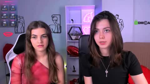 kitniss online show from October 9, 12:14 pm