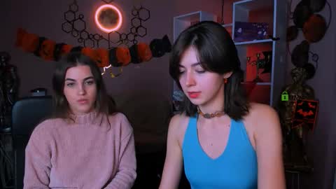 kitniss online show from October 27, 1:15 pm