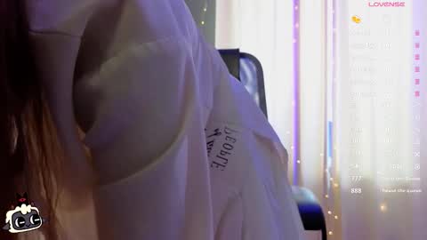 The sexy fox Kitsune online show from March 28, 6:35 am