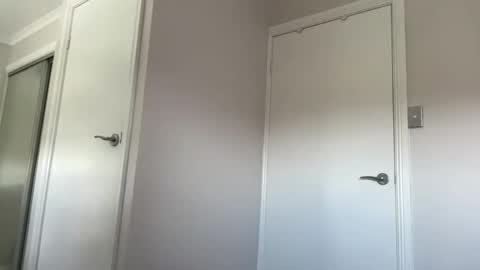 Snapshot of kittengirlxo chatting on November 9, 2:10 am kittengirlxo online show from November 9, 2:10 am