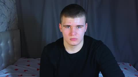 Snapshot of kittenmur chatting on December 19, 12:45 pm Vlad online show from December 19, 12:45 pm