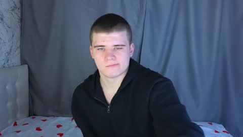 Snapshot of kittenmur chatting on December 23, 10:42 am Vlad online show from December 23, 10:42 am