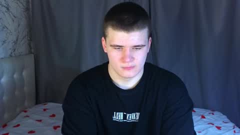 Snapshot of kittenmur chatting on December 27, 2:01 pm Vlad online show from December 27, 2:01 pm