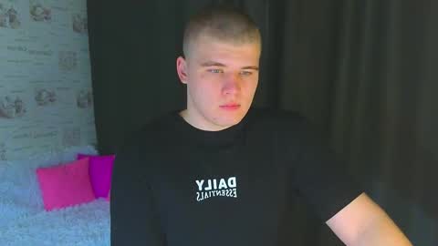 Snapshot of kittenmur chatting on September 19, 9:04 pm Vlad online show from September 19, 9:04 pm