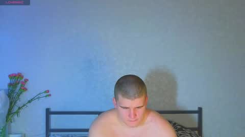 Snapshot of kittenmur chatting on November 11, 8:09 pm Vlad online show from November 11, 8:09 pm