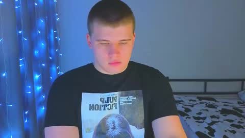 Snapshot of kittenmur chatting on November 20, 9:47 pm Vlad online show from November 20, 9:47 pm