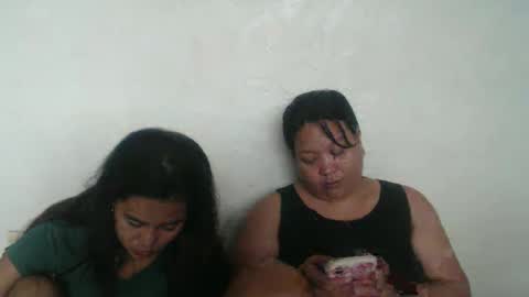 Snapshot of kittensquirtpussy chatting on February 7, 3:01 am kittensquirtpussy online show from February 7, 3:01 am