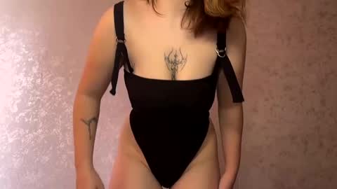 Snapshot of kitty_4you chatting on February 28, 7:26 am kitty_4you online show from February 28, 7:26 am