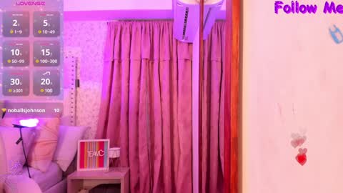 Kitty  online show from December 12, 5:42 am