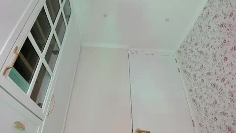 sophie online show from April 3, 8:07 pm