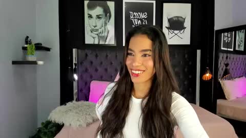 Snapshot of kitty_collins_ chatting on September 15, 11:21 am Kitty online show from September 15, 11:21 am