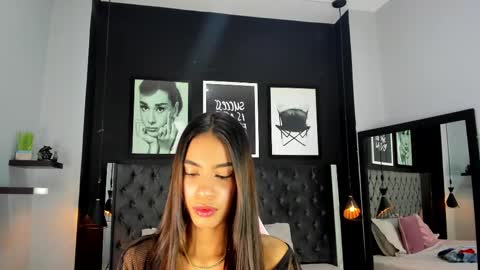 Snapshot of kitty_collins_ chatting on September 17, 10:06 am Kitty online show from September 17, 10:06 am