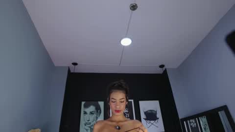 Snapshot of kitty_collins_ chatting on November 30, 11:36 am Kitty online show from November 30, 11:36 am