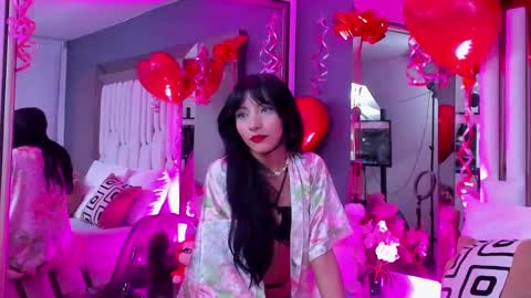 Snapshot of kitty_eliffe chatting on February 14, 11:09 pm kitty online show from February 14, 11:09 pm