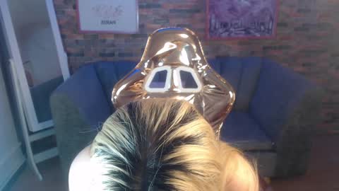 Snapshot of kitty_fox_b chatting on December 26, 3:53 pm kitty_fox_b online show from December 26, 3:53 pm