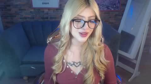 Snapshot of kitty_fox_b chatting on March 6, 3:56 pm kitty_fox_b online show from March 6, 3:56 pm