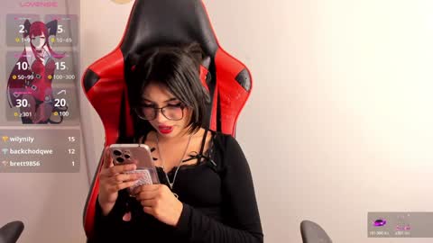 Snapshot of kitty_gang chatting on February 1, 6:43 am Camila online show from February 1, 6:43 am