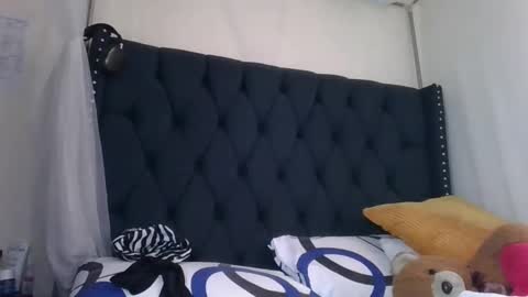 kitty_kerry online show from April 15, 7:48 am