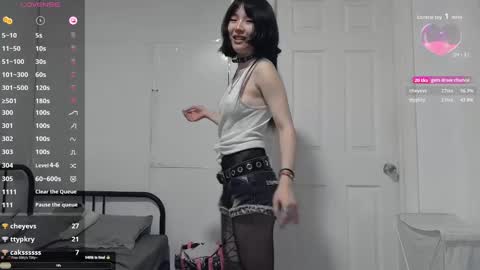 Snapshot of kitty_krush chatting on September 20, 12:55 am Kitty online show from September 20, 12:55 am