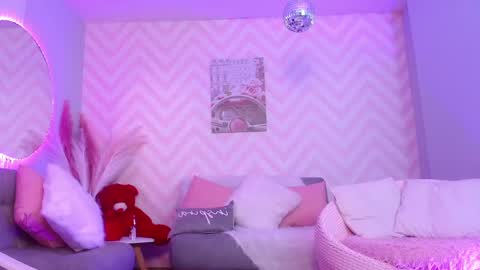 KITTY online show from September 12, 1:11 pm