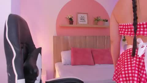 Snapshot of kitty_sweeety_ chatting on September 18, 1:02 pm K I T T Y online show from September 18, 1:02 pm